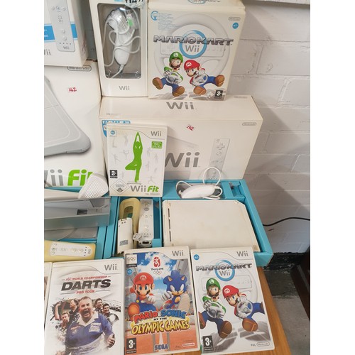 142 - Nintendo Wii Games Console With Accessories And Games