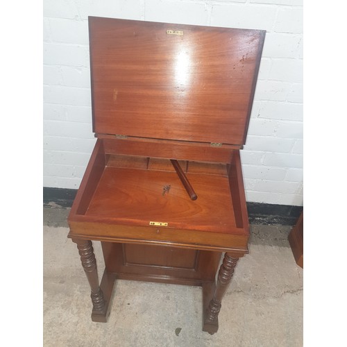 165 - Beautiful Early 1900s Davenport With Leather Writing Top And 4 Drawer Side On Caster Feet