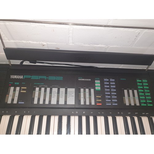 175 - Stunning Top Quality Yamaha PSR-32 Electric Organ With Adapter Working Order In Beautiful Leather Fi... 