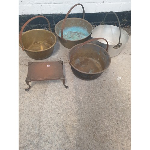 178 - 4 Assorted Jelly Pans And And Early 1900s Trivet Stand