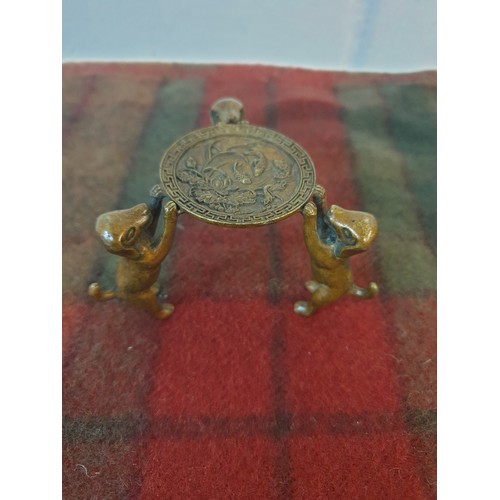 100 - Nice Little Chinese Bronze 3 Dog Stand Signed To Base