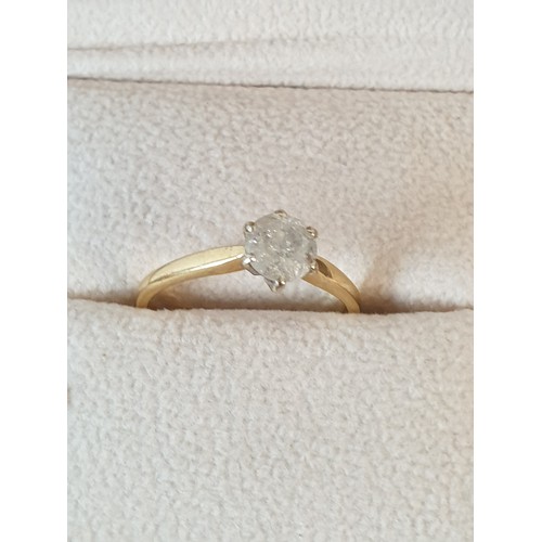 10 - Large 18 Ct Gold Frosted Diamond Ring Size T 3.1G