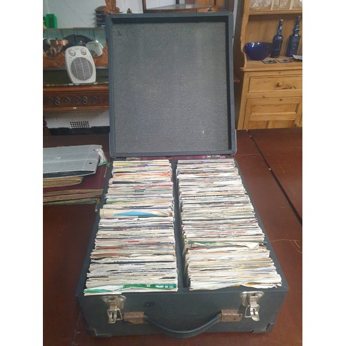 126 - DJs Heavy Duty Record Carrier Case Full Of 45 rpm  Singles