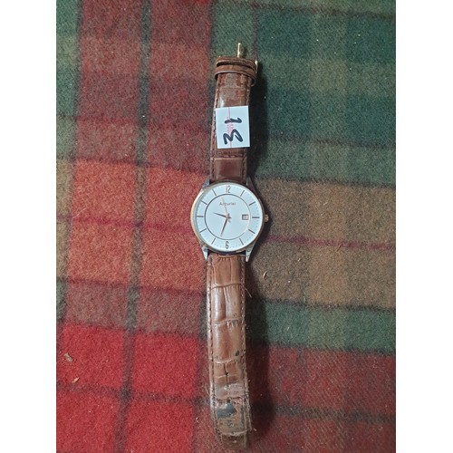 31 - Vintage Accurist Gents Wrist Watch With Date Calendar fitted with leather strap.