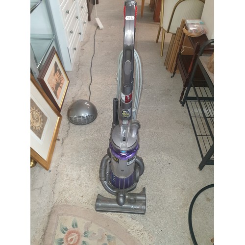 342 - Dyson DC 25 Hoover Working Order