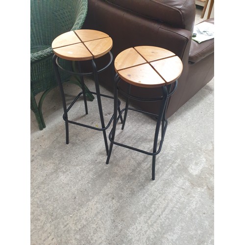332 - Nice Little Pair Bar Stools