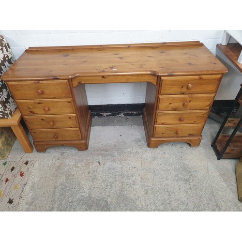 334 - Ducal Pine Knee Hole Desk With 4 Drawers Either Side 148 x 75 x 46 cm