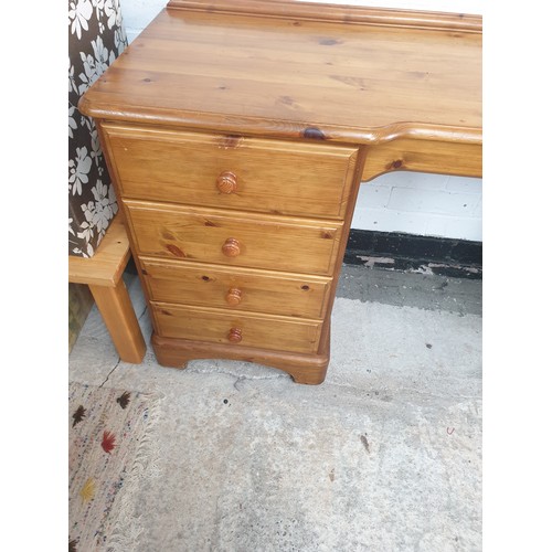334 - Ducal Pine Knee Hole Desk With 4 Drawers Either Side 148 x 75 x 46 cm