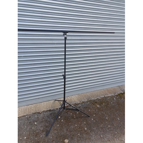 384 - Folding Garden Parasol And T Bar Folding Stand