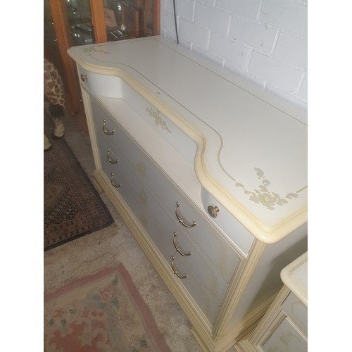 281 - Large Heavy 4 Drawer Chest Hand Painted Design. 124x85x51cm.