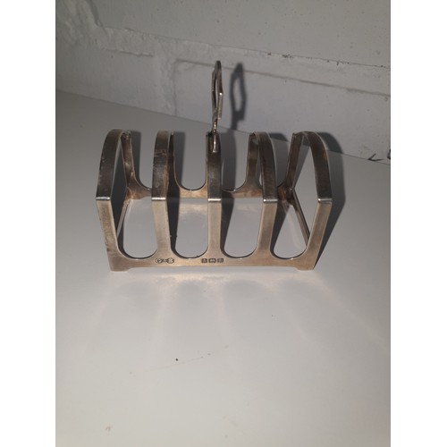 15 - Nice Little Silver Hallmarked Toast Rack 46g