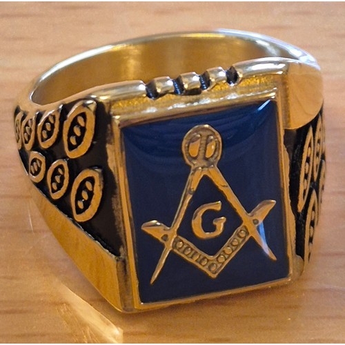 49 - Masonic Gents Ring.size R.