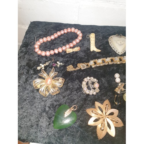 35 - Selection Of Costume Jewellery To Include Silver Filligree Brooch etc