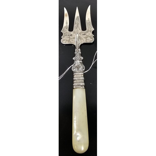 40 - Collection of Silver & Silver plated items; Birmingham Silver trident fork, Silver button Hook & oth... 