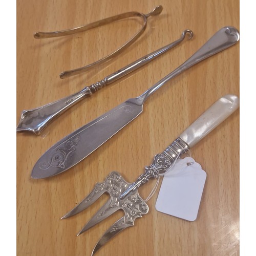 40 - Collection of Silver & Silver plated items; Birmingham Silver trident fork, Silver button Hook & oth... 