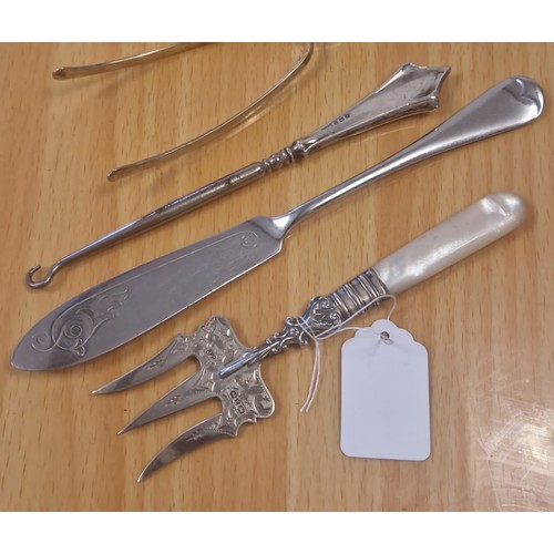 40 - Collection of Silver & Silver plated items; Birmingham Silver trident fork, Silver button Hook & oth... 