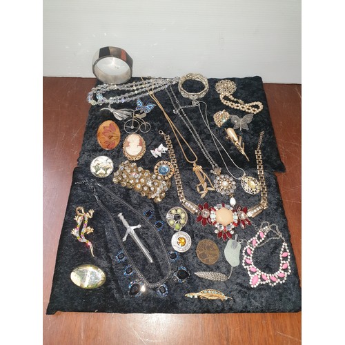 Lot 25        