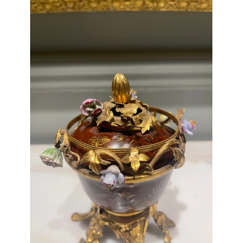 78 - A fine ormolu and scarlet Japanese lacquer potpourri bowl and cover on an ormolu stand of six feet. ... 