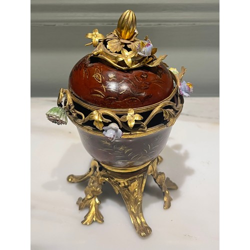 78 - A fine ormolu and scarlet Japanese lacquer potpourri bowl and cover on an ormolu stand of six feet. ... 