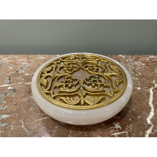 80 - A polished pale rose hardstone bowl and decorative gilt-brass cast cover. Condylis CollectionDi... 