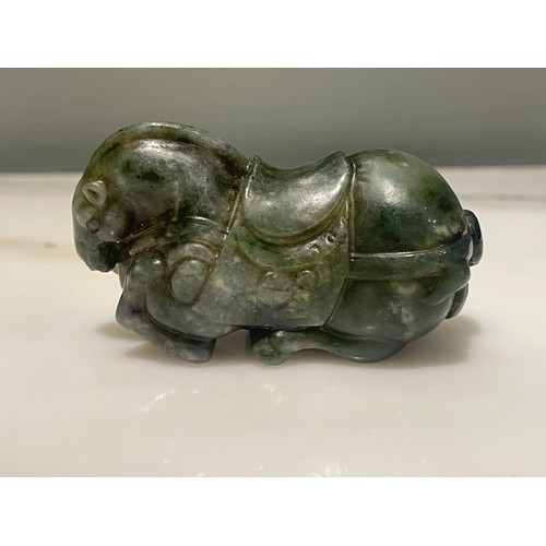 37 - A Jade Chinese Recumbent Horse. 18th / 19th Century.Measurements:1.5 in (H) x 2.5 in (L)... 