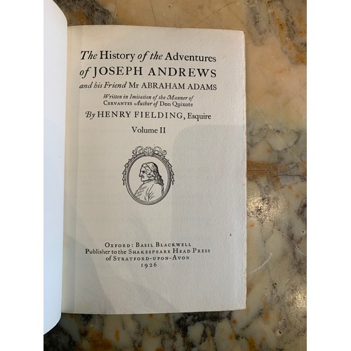 319 - 10 volumesShakespeare Head Edition of Fielding's NovelsStratford-upon-AvonBasil Blackwell1926

Tom J... 