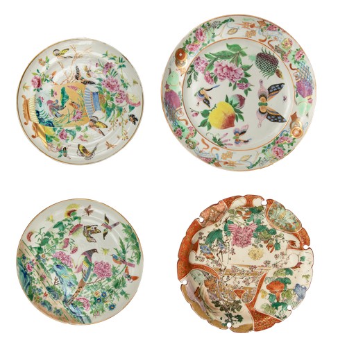 258 - To be sold without reserveProperty of a GentlemanJapan19th Century3 Japonaiserie plates and Kutani w... 