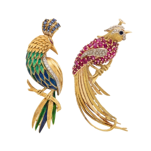 115 - Property of a NoblemanA pair of 18ct gold bird brooches[a] An Italian 18ct gold Hoopoe bird brooch. ... 