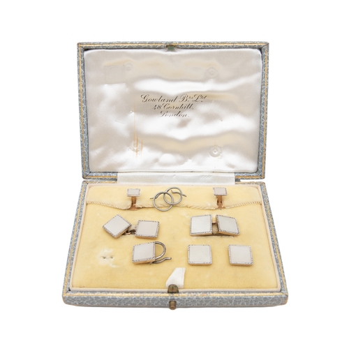 109 - To be sold without reserveProperty of a Lady[a] A mother of pearl yellow and white gold dress set co... 