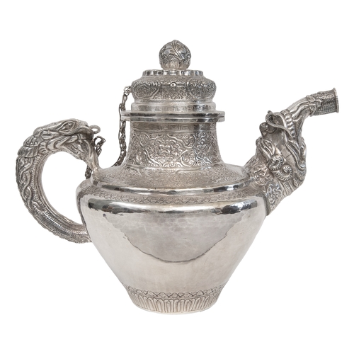 359 - To be sold without reserveProperty of a LadyTibetan20th Century (?)

A bronze and silver hinged pouc... 