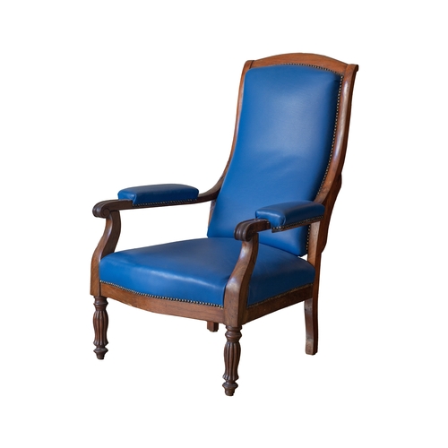 45 - To be sold without reserveProperty of a gentlemanEnglish19th CenturyA gentleman's armchairBlue leath... 