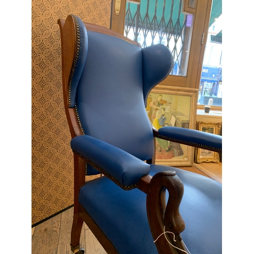 42 - To be sold without reserveProperty of a gentlemanEnglish19th CenturyA gentleman's armchairBlue leath... 