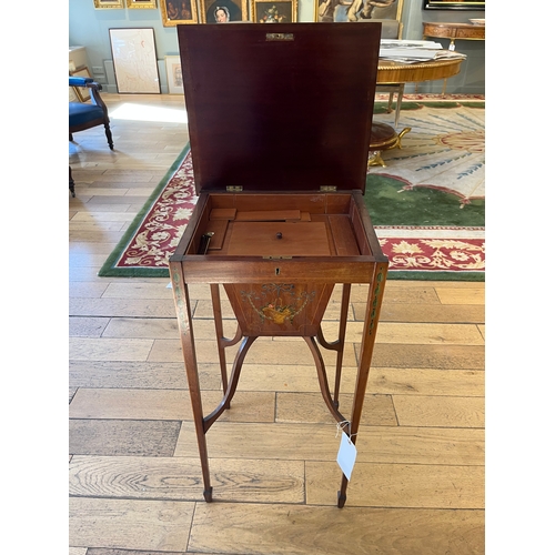 23 - To be sold without reserveProperty of a gentleman EdwardianA painted mahogany work tableDimensions:3... 