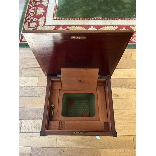 23 - To be sold without reserveProperty of a gentleman EdwardianA painted mahogany work tableDimensions:3... 