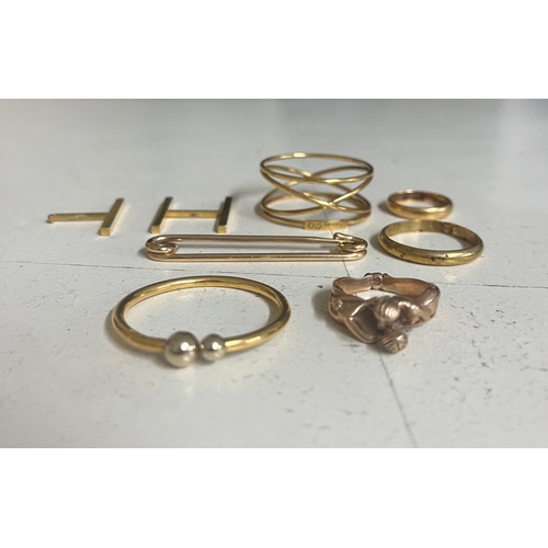 97 - Property of a LadyA mixed lot of 18ct, 9ct gold and yellow metal jewellery comprising:[a] A 9ct yell... 