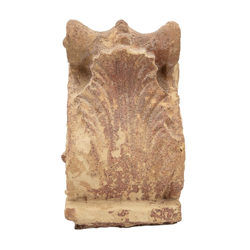 478 - AntiqueA terracotta acanthus leaf-shaped pedimentDimensions:10.5 in. (H) x 6 in. (W) x 4 in. (D)... 