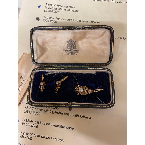 553 - To be sold without reserveProperty of a GentlemanLate 19th CenturyA set of tie pinsWith diamondsIn a... 