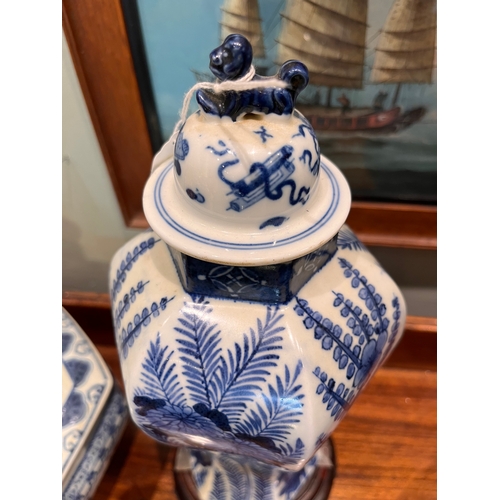 457 - 19th CenturyA blue and white lidded porcelain vaseThe body decorated with ferns and plum blossomsThe... 