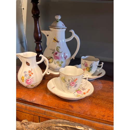 487 - To be sold without reserveProperty of LadyMeissen 18th CenturyA six piece coffee set decorated with ... 