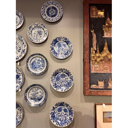 461 - Fourteen blue and white Chinese export platesSeveral with collectors' labels to the undersideDimensi... 