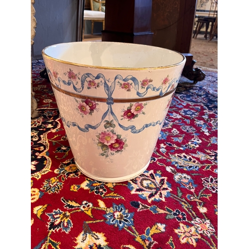 485 - 20th CenturyA large ceramic planterDecorated with painted floral motifsTo be sold without reservePro... 