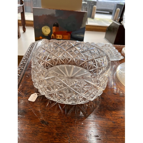 498 - To be sold without reserveProperty of a Lady20th CenturyA large crystal bowl and rectangular trayDim... 