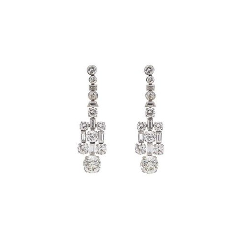81 - Art DecoA pair of diamond chandelier earringsThe pendants with large old European cut diamond drops,... 