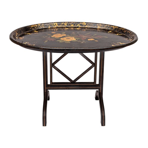 180 - 20th CenturyA black lacquer tilt-top oval tray tableThe tray decorated with flowers and gold motifsO... 