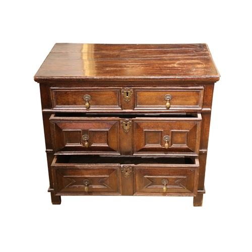 169 - English17th CenturyAn oak chest of drawersDimensions:32.5 in. (H) x 35 in. (W) x 21 in. (D)... 