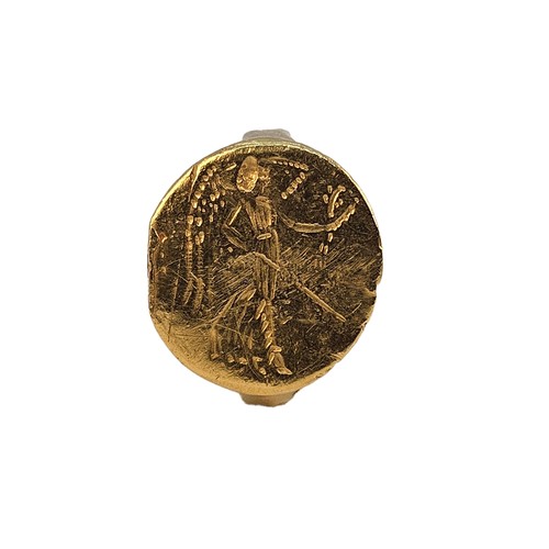 59 - A rare solid gold 22 carat and Ancient Greek gold ring dating to the late 4th to early 5th Century B... 