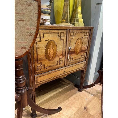 227 - 19th CenturyPot cupboard with panels of oval shell inlay to front and side. Chequered, banded surrou... 