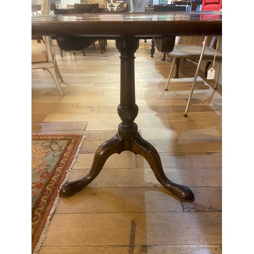 161 - George IIA mahogany tray topped tilt-table, with re-entrant moulding on each corner, tripod base wit... 