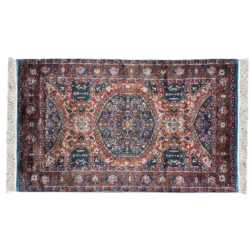 377 - A fine Persian rugWoolFull pileDimensions:62 in. (L) x 45 in. (W)... 