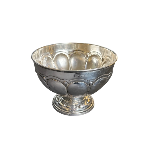 655 - BritishRichard AttenboroughAn Arts and Crafts silver bowl, 1912Dimensions:6 in. (H) x 8 in. (D)... 